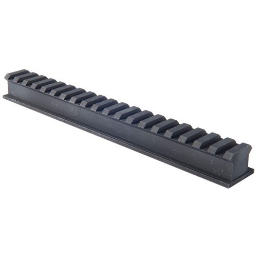Baue eine individuelle Picatinny-Basis aus 7075-T6 Aluminium oder vorgehärtetem Stahl mit vorgefertigten Slots für eine schnelle Montage.