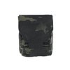 Le JSTA Pouch est une solution compacte pour ton ceinturon, avec deux compartiments pour magazines et accessoires, tout en restant plat quand il est vide.