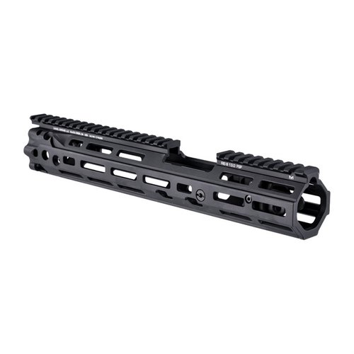 Il sistema RIS III di Daniel Defense offre un design a due pezzi leggero e versatile con attacchi M-LOK, costruzione in alluminio aeronautico e precisione migliorata.