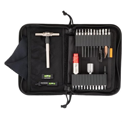 Le Fix It Sticks Long Range Rifle Kit offre des outils de qualité pour un entretien précis, avec des limiteurs de couple, des embouts variés et un étui durable.