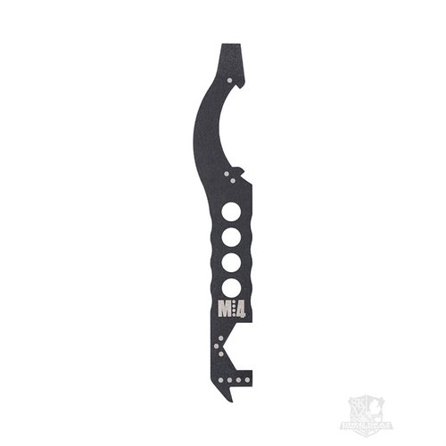 Le MultiTasker M:4 Tool offre quatre fonctions essentielles pour l'entretien de ton AR-15/M4, tout en se rangeant discrètement dans la crosse.