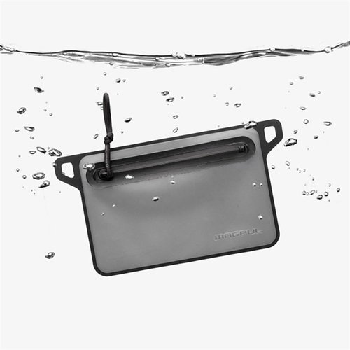 Il DAKA Waterproof Window Pouch offre una protezione impermeabile al 100% con cerniere YKK, materiale resistente e finestra traslucida per identificare facilmente il contenuto.