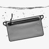 Die DAKA Waterproof Window Pouch schützt deine Wertsachen zuverlässig mit 100% wasserdichtem YKK-Reissverschluss und transparentem Fenster für einfachen Inhalt. 