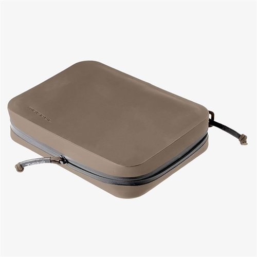 L'Organizzatore Utility DAKA Large di Magpul è resistente, impermeabile e offre ampio spazio per riporre e proteggere il tuo equipaggiamento essenziale.