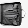 Die DAKA Double Pistol Case schützt deine Pistolen sicher mit EVA-Schaum, hat Platz für 2 Pistolen, 8 Magazine und ist wasserabweisend – perfekt für unterwegs!