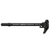 Il BCM Mk 2 Charging Handle offre un design ambidestro, canali di scarico per gas e una superficie di presa senza punti di cattura, garantendo prestazioni robuste.
