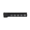 Découvrez le SXT Handguard 11" M-LOK: léger, facile à installer, avec un design free float, un point de sangle QD ambidextre et un système M-LOK® à 7 côtés.