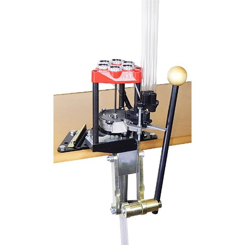 Die SIX PACK PRO RELOADING PRESS bietet sechs Stationen für alle Dies, automatisches Indizieren, einfache Handhabung und zuverlässige Primierung für schnelles Nachladen.