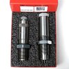 Il set di die Lee Large Series 2 per .338 Lapua include un die di dimensionamento a lunghezza completa e un die di caricamento proiettili, compatibile solo con Classic Cast Press.