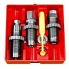 Il set di die in acciaio Lee 3-Die per pistola include il Full Length Sizing Die, il Bullet Seating Die e il Powder Through Expanding Die, per ricariche precise.