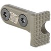 Der PRESSCHECK BARRICADE STOP von Sons Of Liberty Gun Works ist ein M-LOK Zubehör, das als Barricade Stop und QD Sling Mount dient und dir mehr Bewegungsfreiheit bietet.