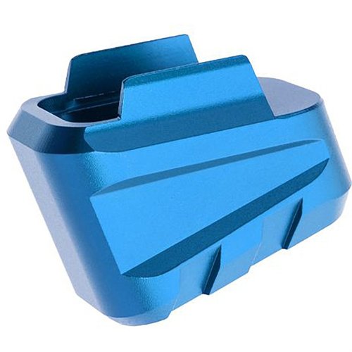 L'estensione del caricatore Tyrant CNC per SIG SAUER P320 aggiunge rapidamente 5 colpi, si installa senza attrezzi e offre un grip eccellente per ricariche veloci.