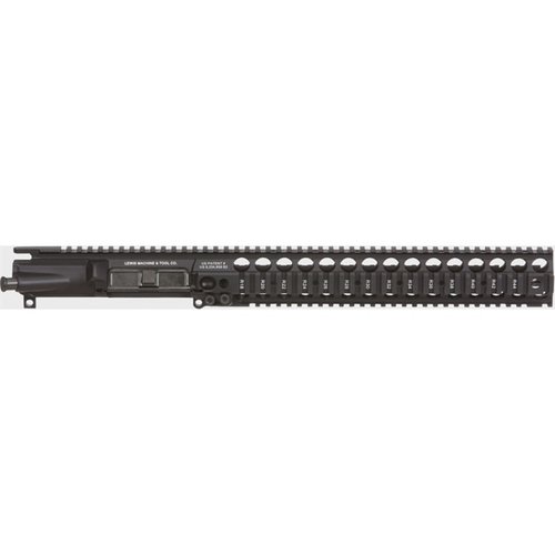 Entdecke den LMT MRP-L QUAD 5.56MM Upper Receiver mit monolithischem Design, einfache Montage und 5 QD Sling Swivel Anschlusspunkten für maximale Flexibilität.
