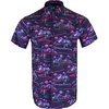 Das RETRO-RIFLE Kurzarmhemd ist leicht und atmungsaktiv, perfekt für warme Tage. Hergestellt aus 97% Polyester und 3% Spandex für optimalen Komfort.