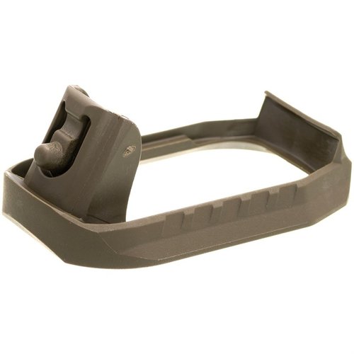 Il SCT 17 Magwell per Glock 17 offre installazione rapida senza viti, maggiore grip e cambi rapidi del caricatore, migliorando la tua esperienza di tiro.