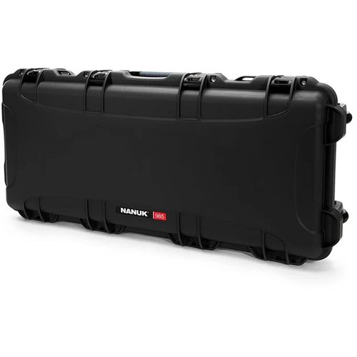 Il NANUK 985 è un caso rigido impermeabile e indistruttibile, ideale per armi, con maniglie ergonomiche, chiusure sicure e garanzia a vita.