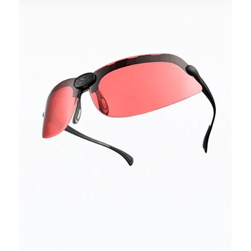 Gli occhiali da tiro SSP EYEWEAR CHELAN CLAY XHD offrono protezione eccezionale con lenti intercambiabili NVR/fog, comfort massimo e custodia resistente.