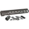 Le COMBAT RAIL HD M-LOK per AR-15 offrono massima rigidità, stabilità, e anti-rotazione, realizzate in alluminio anodizzato 6061 con garanzia a vita.