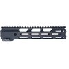 Il CORE ELITE OPERATIONS CEO GEN 2 M-LOK® Handguard offre un design monolitico, installazione semplice, e compatibilità con accessori M-LOK per prestazioni ottimali.