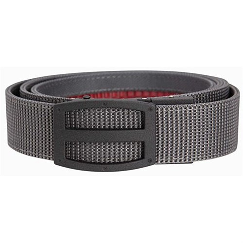 La Nexbelt Titan Ratchet Belt offre durata eccezionale, adattamento preciso e comfort micro-regolabile, ideale per il trasporto e l'uso quotidiano.