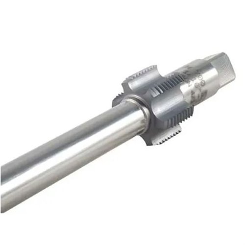 Le PILOTED TAP/MANDREL de MANSON PRECISION recoupe et égalise les filets du récepteur pour un alignement parfait, disponible en standard ou .010" oversize.