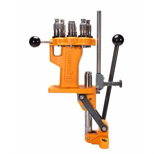 Die Lyman Brass Smith 8-Station Turret Press bietet Platz für bis zu 4 Die-Sets, einen robusten Gussrahmen und ein ergonomisches Design für einfaches Reloading.