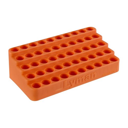 I Lyman Bleacher Loading Blocks facilitano la presa delle cartucce grazie al design inclinato, possono contenere 50 casi .308 Win e sono realizzati in polimero resistente.