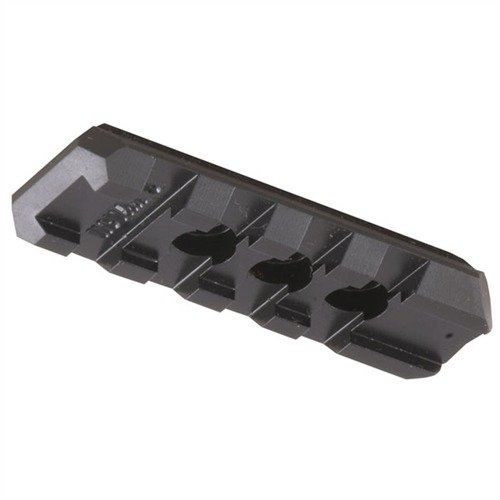 Die 1911 TACTICAL LIGHT RAIL bietet eine sichere Montage für Taschenlampen und Laser, ist passgenau für Holster und aus robustem Stahl gefertigt.
