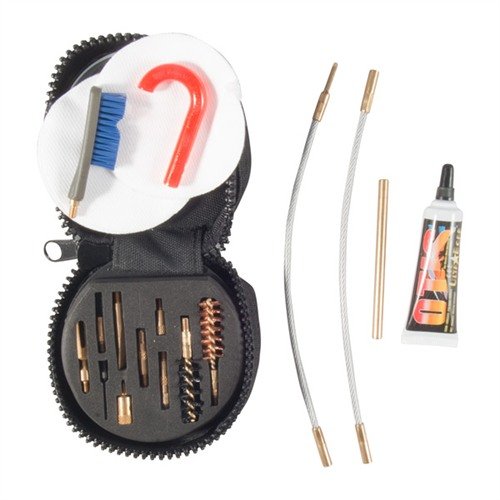 Il sistema di pulizia professionale OTIS per pistole .45 include aste di pulizia Memory-Flex, spazzole per canne e un kit completo per la manutenzione.