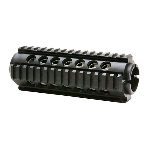 Die AR-15 Carbine Quad Rail Handguard aus strapazierfähigem Polymer bietet zahlreiche Picatinny-Befestigungspunkte und schützt deine Hand vor Wärme.