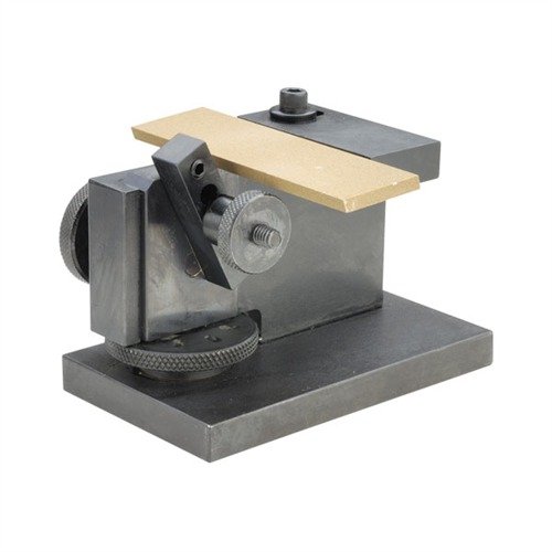 Il SERIES II STONING FIXTURE offre un metodo preciso per ottenere un grilletto netto e ripetibile su armi semiautomatiche, con adattatori facili da cambiare.