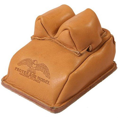 Ces sacs arrière bas profil sont en cuir, avec un fond épais, parfaits pour les designs nécessitant un sac plus court. Remplis de sable pour une stabilité optimale.
