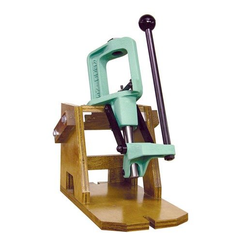 Entdecke den Sinclair Holzpressenständer! Ideal für 7/8 Zoll bis 14 Wiederladepressen. Stabil, robust und perfekt für den Schiessstand! ✨