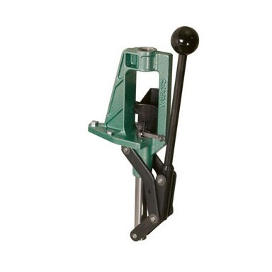 La Partner Press est une presse de rechargement compacte et durable, idéale pour le voyage, avec un système de levier et un bras de amorçage inclus.