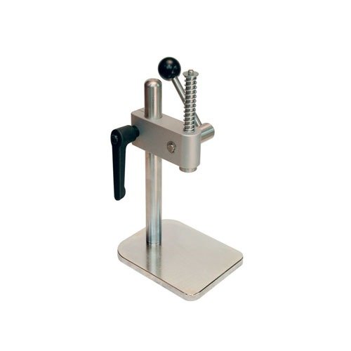 Il Sinclair Arbor Press è progettato per l'uso con hand dies, senza bisogno di essere bloccato. Costruzione in acciaio inox, facile da trasportare e regolare.