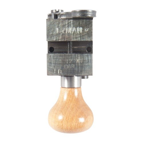 Il Lyman 12 GA SLUG MOULD permette di realizzare proiettili Sabot da 525gr, compatibili con wads standard e senza necessità di attrezzature speciali.