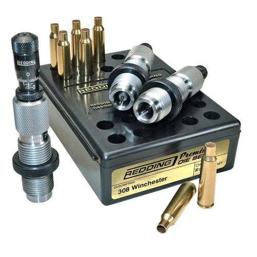 Il set di die PREMIUM FULL LENGTH 308 WIN di REDDING offre precisione avanzata con Carbide Size Button e Bullet Seating Micrometer per risultati ottimali.