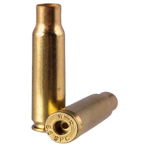 La cartuccia 6.8 SPC offre potere di arresto superiore con poco rinculo, perfetta per fucili AR-15, ideale per cacciatori sensibili al rinculo.