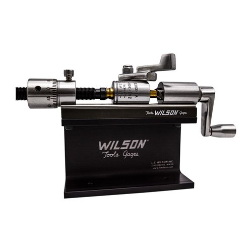Le kit de trimmer Wilson avec réglage micrométrique est parfait pour ta précision, fabriqué en acier inoxydable durable et idéal pour les cartouches de .17 à .45.