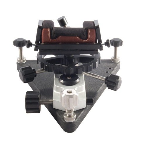 Le Sinclair Competition Shooting Rest offre une conception ambidextre, une opération sans effort et un poids lourd de 30 lbs pour une précision optimale en tir.