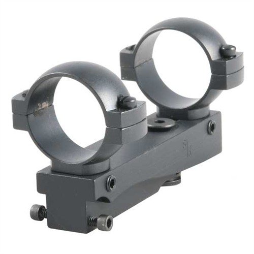 Il MOSIN NAGANT MOUNT S&K consente un'installazione senza forature, sostituisce la mira posteriore e accetta ottiche a lungo raggio, con anelli in acciaio.