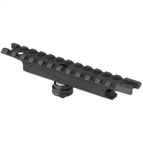 Supporto per ottiche leggero e rimovibile, si fissa saldamente al carry handle dell'AR-15/M16/M4 senza bloccare i mirini, garantendo un uso pratico e veloce.
