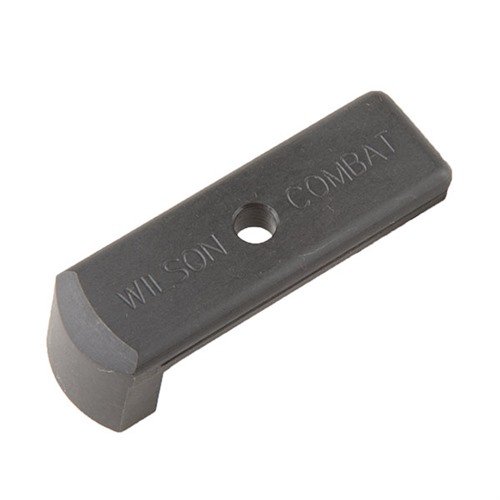Il Low Profile Steel Base Pad di Wilson Combat è progettato per adattarsi perfettamente ai caricatori ETM, offrendo maggiore resistenza e un profilo snello.