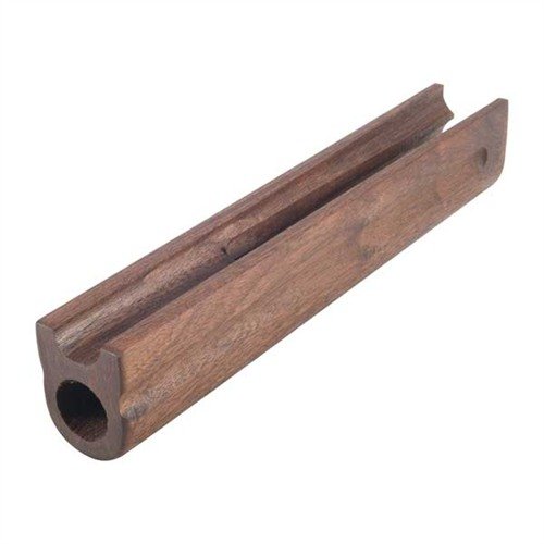 Forend in noce americano pre-finitura, resistente alle intemperie, facile da riparare, si adatta perfettamente al Browning A-5 12 GA con hardware originale.